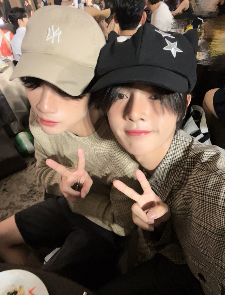 star ⋆⭒˚.⋆ tweet media
