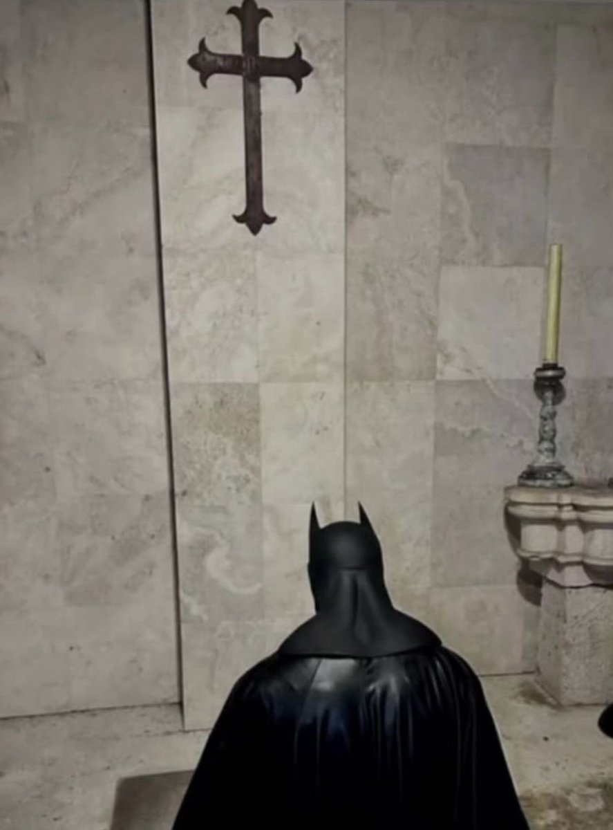 BatMannyXBT's tweet photo. To the Christians

To every religious person

To those who believe there’s a higher power

Just remember 

Mediocrity is a sin

Happy Sunday https://t.co/EMr7brWkRu