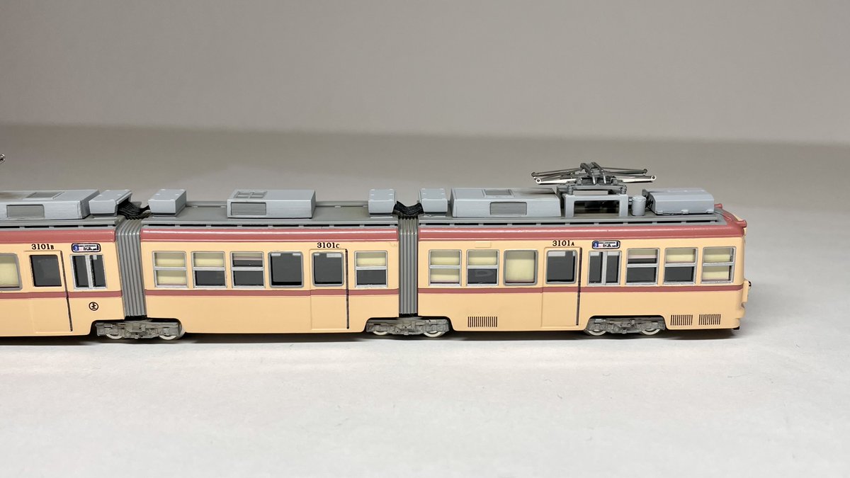 jer_railmodel's tweet photo. 広島電鉄3100形3101号直通色復刻塗装完成‼︎  製作開始から約1か月少々。最後に前面サンバイザー取付と自作行先シール貼付で完成となりました。なかなかいい仕上がりで満足！ https://t.co/0OrzAXHytu
