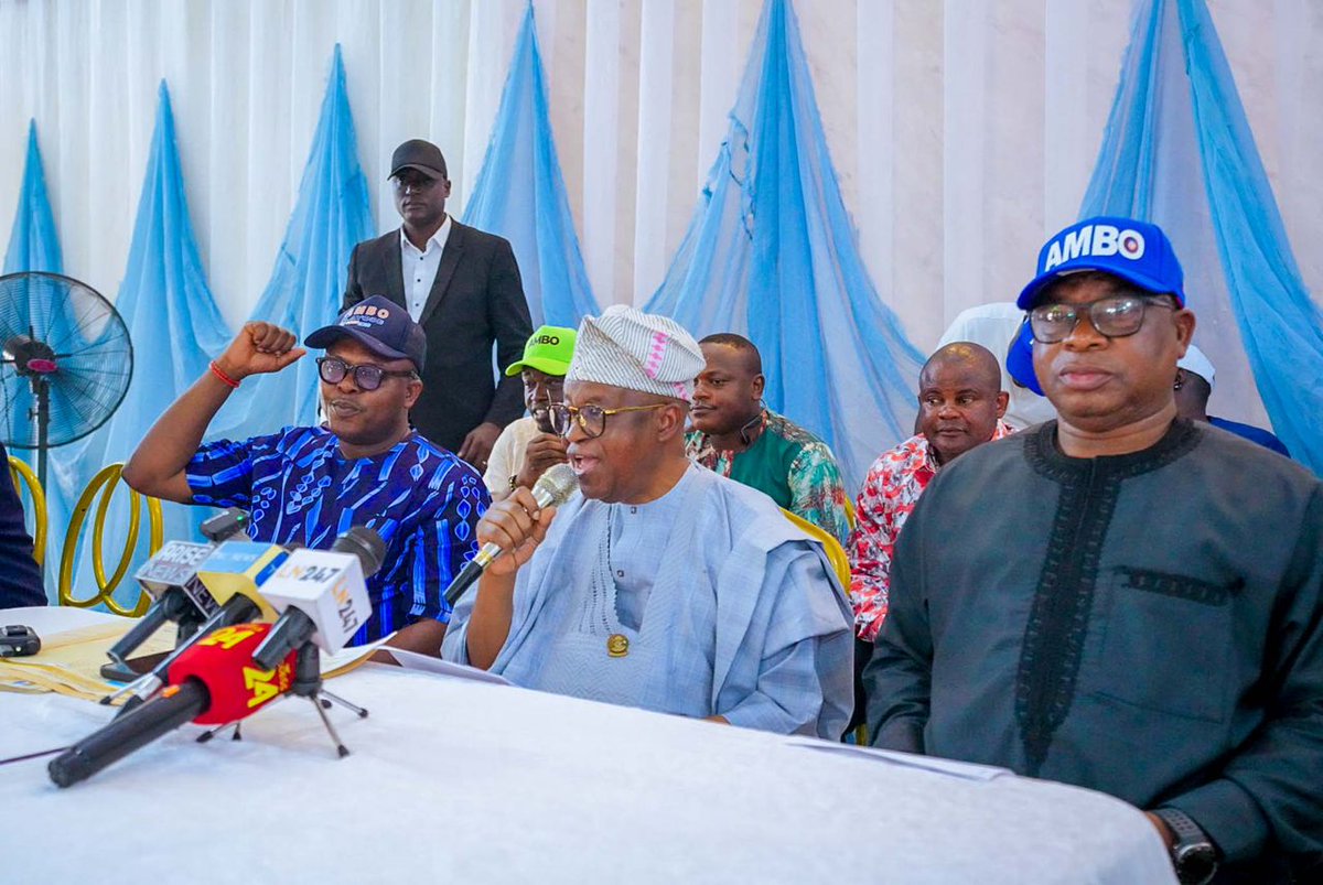 insightlinkstv's tweet photo. APC presidential primary: Tinubu scores 100k votes as Osifor gets zero in Osun 

Oyetola announces results... https://t.co/F6i3XLSLtm