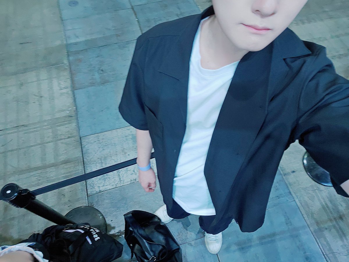 Cien2nd's tweet photo. 플엑 내부 도는 중이에요 https://t.co/yHwOYAScyV