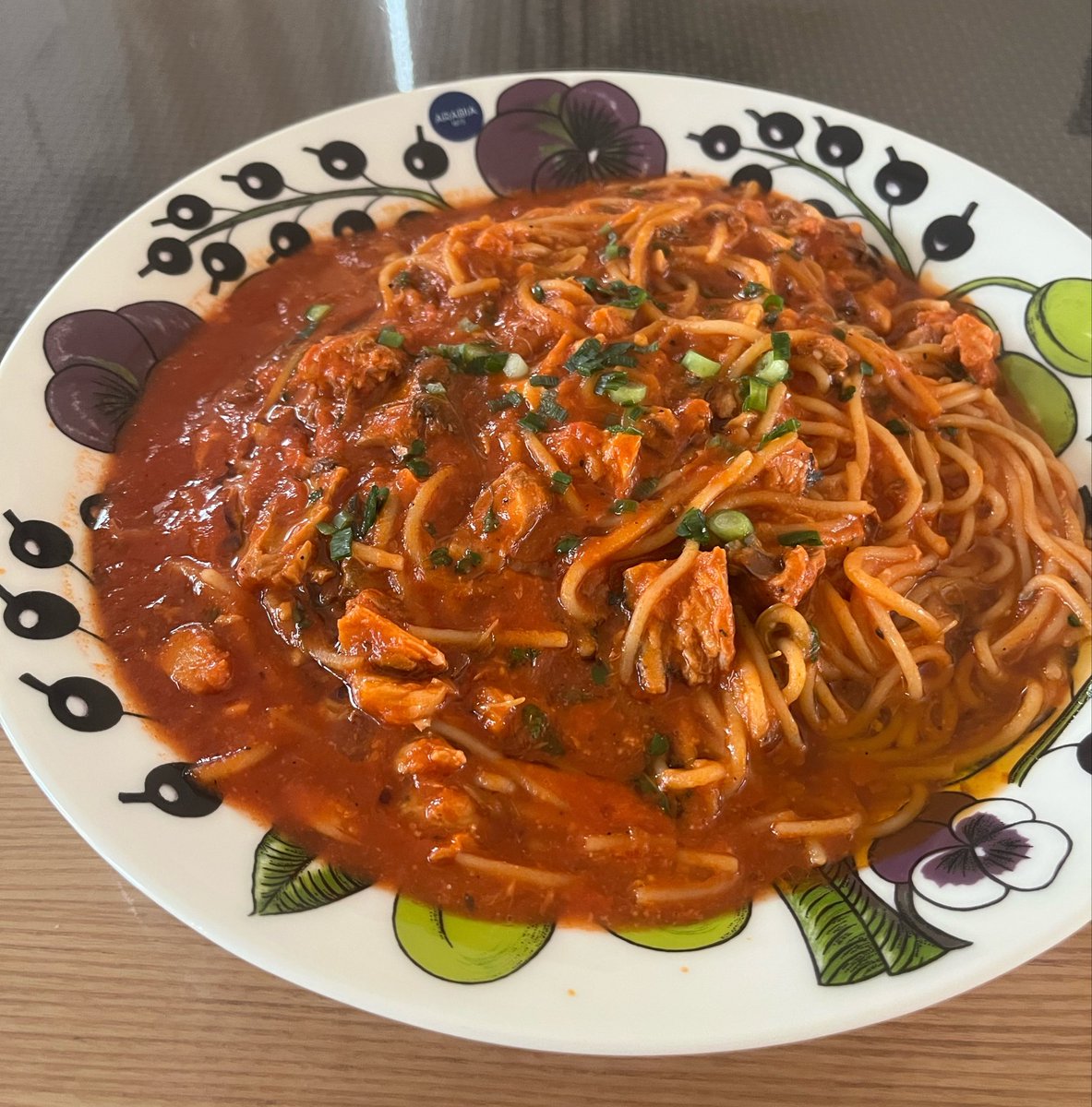 chacomi1122's tweet photo. 鯖缶でトマトスープパスタ🍅 https://t.co/XfEEZB93LZ
