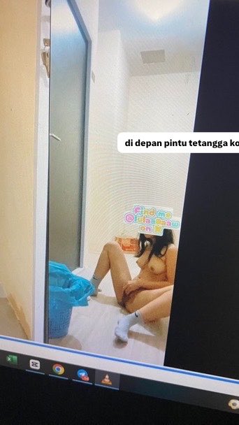 lulaaaaaw's tweet photo. Lagi lagi eksib telanjang keliling kosan selama 10 menittt hihihi grup tele only 35k, order via https://t.co/4rilRhrSuD. (Pake titik) https://t.co/G3BJGte0On
