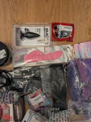 Dominanny9h's tweet photo. Sissy Starter Pack Giveaway 
Soft • Flirty • Cute 🥰 

Curious about your softer side? *†
Win a surprise box to feel cute, confident &amp; spoiled 📦💕

Free gift - $15 shipping
Like
• Share
• Comment your country flag
18+ • Discreet • Respectful https://t.co/x17FSSAQJi
