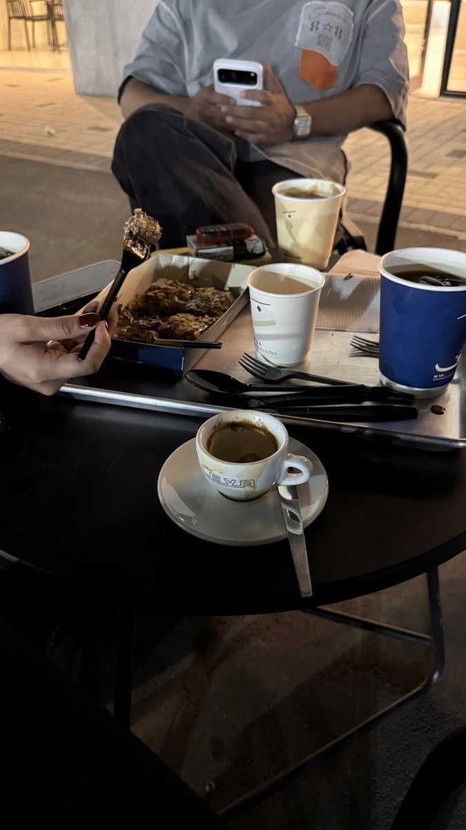 lix_til's tweet photo. 23.5.2026
تذكر في يوم الفراق
لما وقفت أودعك 
ناديت ياعمري أبيك 
وبكيتها عيوني عليك 
تركتني الله معك. https://t.co/IPBWHdPGyX