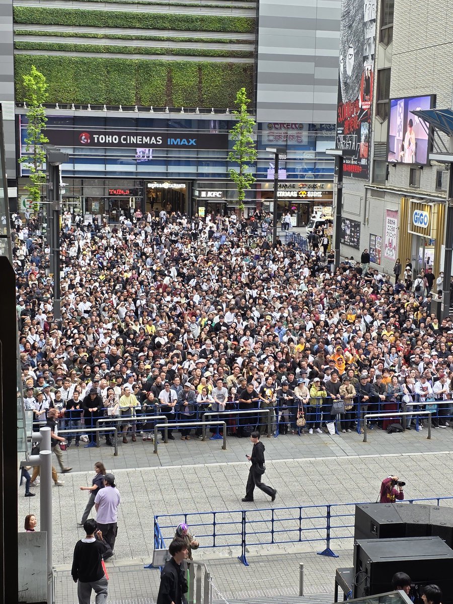 mune41's tweet photo. オイスカ歌舞伎町凄い！ https://t.co/q3ofSfxz5e