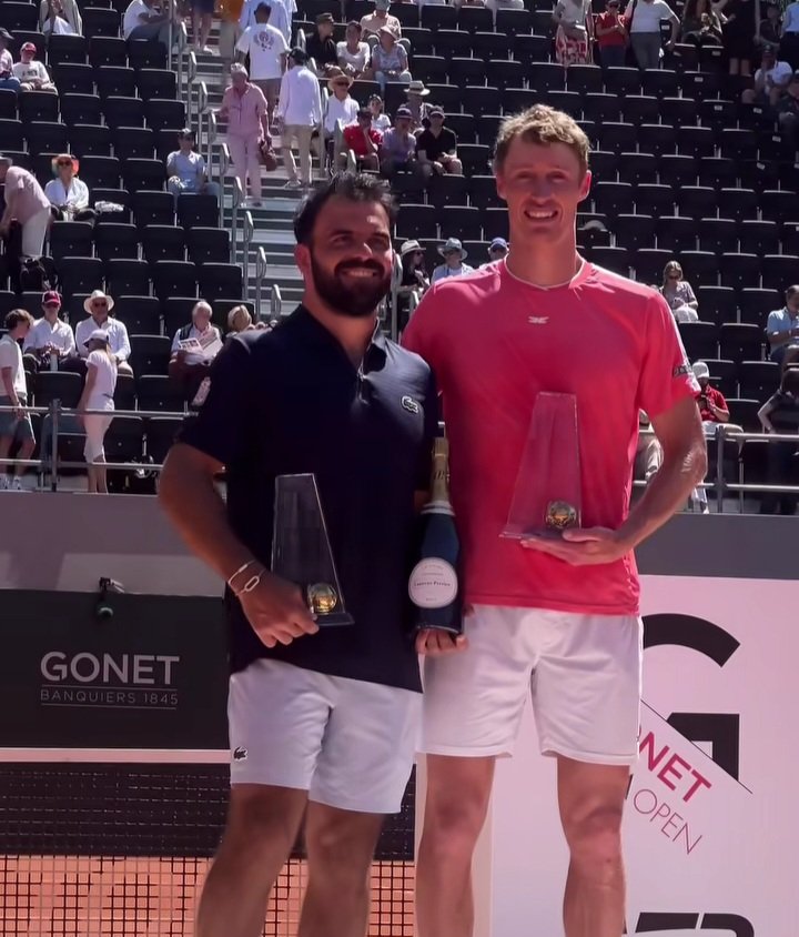 Not_Esportivas's tweet photo. ATP
Parabéns aos duplistas campeões, o monegasco Romain Arneodo🇲🇨 e o australiano Marc Polmans🇦🇺 que conquistaram o @atptour 250 de @genevaopen na Suiça, conquistando o primeiro título no ano e na carreira juntos 
#ATP #ATP250 #atpgva #GonetGenevaOpen #RomainArneodo #MarcPolmans https://t.co/1cPqhIOGUp