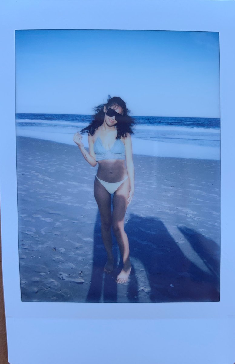 effortlessjass's tweet photo. surfs up 🏝️ https://t.co/Dp3lw0k8v6