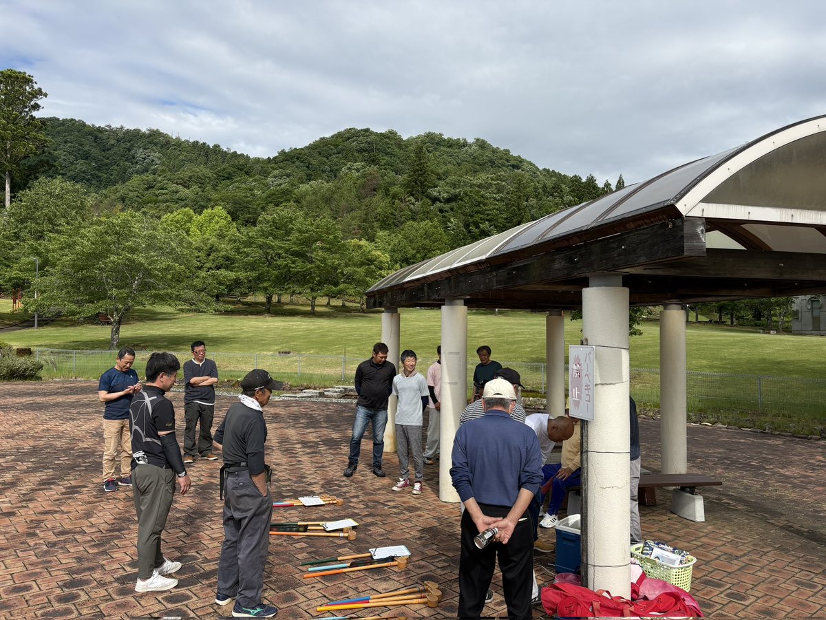 nosejun16's tweet photo. 5/24(日)朝
千福町報徳グラウンドゴルフ大会 にお邪魔しご挨拶をさせていただきました！
千福町壮年会の方々が元気いっぱいの懇親事業でした！ https://t.co/WgZhGKTLti