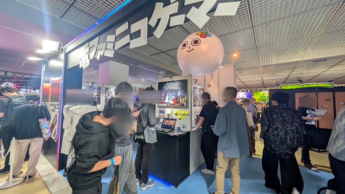 denfaminicogame's tweet photo. 電ファミブースが「BitSummit」に出展中。第四境界の新作『人のゲームカセット』含む12タイトルが試遊可能、一時は2時間待ちの行列も
https://t.co/Rt2Jao9Czh

ブースの出展情報と、初日にご来場いただいたみなさんの感想をご紹介。5月24日まで無料で試遊できるので、ぜひお気軽にお立ち寄りください https://t.co/QjRb02XXwf
