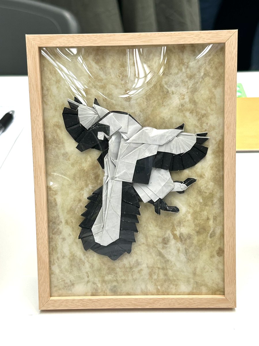 matsumoto_ori12's tweet photo. SHUNちゃんの始祖鳥作品も。 https://t.co/abtkk7ciJk