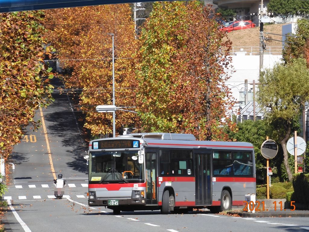 AnzioCarpaccio's tweet photo. この画像を無断転載をした自称虹が丘営業所の30代運転士は挙げ句の果てに垢が乗っ取られたと言っていたが言い訳が痛すぎるw
仕舞いには垢は閉じたがきっと別の垢に転生されているだろうな…。
にしても無断転載の謝罪もなく一向に変える様子もなく始末の悪い輩だったわ。
ツイートの内容も残念賞だった https://t.co/LJZfmOAYny