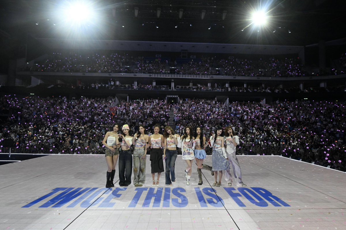 TWICE tweet media
