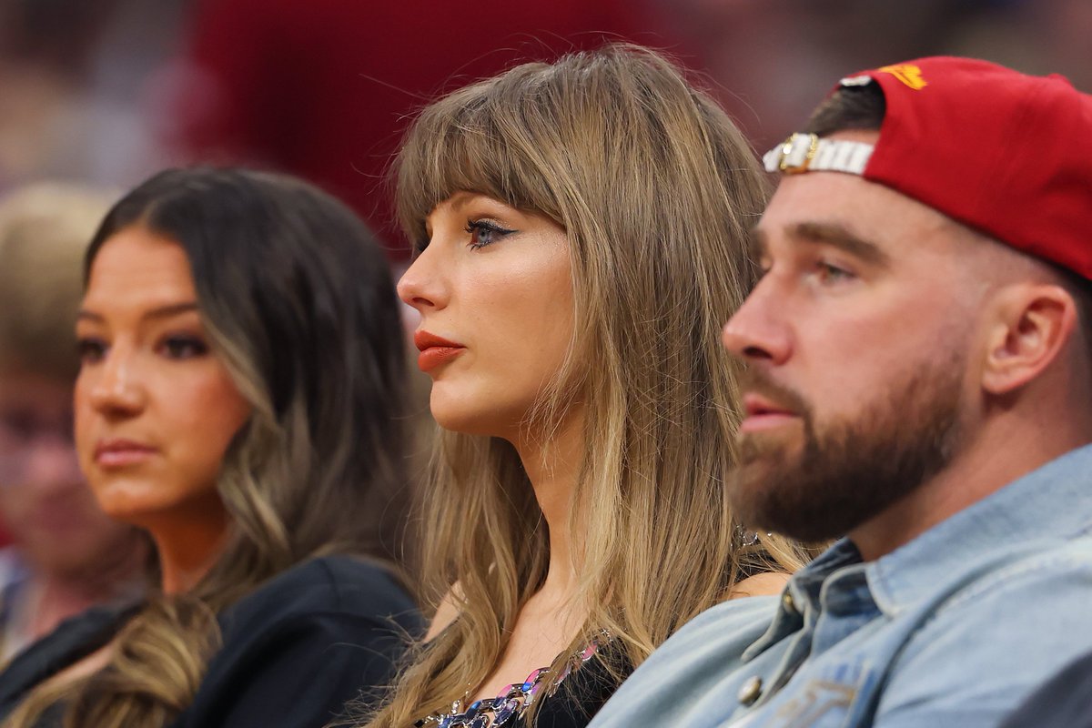 Taylor Swift in 4k tweet media