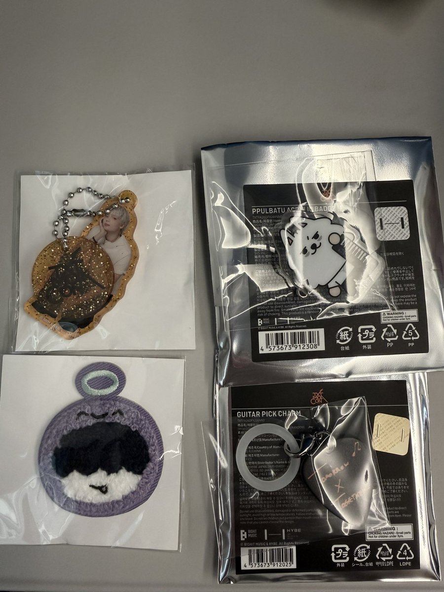 _73yawn's tweet photo. TXT MOA CON モアコン
カプセルトイ ワッペン 交換

【譲】
🩵スビン ボムギュ ヒュニンカイ

【求】画像参照
🩷ヨンジュン ボムギュ

本日愛知IGアリーナにて交換できる方
お気軽にお声がけください🙇‍♀️

#TXT交換 #TXTトレカ交換 https://t.co/1eirZ48SDf
