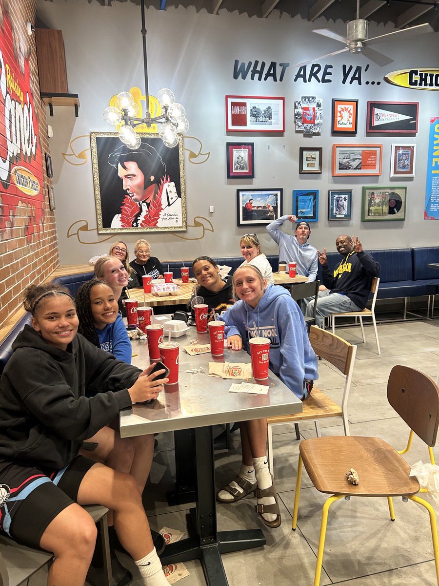 MysticsCoach's tweet photo. @MImystics @Mystics2027 Went 1-1 today at PGH MI State Tourney https://t.co/hKf286jV3u
@sophie_fox2027 @Alliegabel2027 
Amiya Johnson
@sofiepapizzo 
Jada Price 
@caroline_r23 
@sheanaric  
@avaseletsky 
@raesmith824  
@CoachEvanBell @pgh_Danyle  @HankampScott @MichHSBball https://t.co/heVf7GZAm2