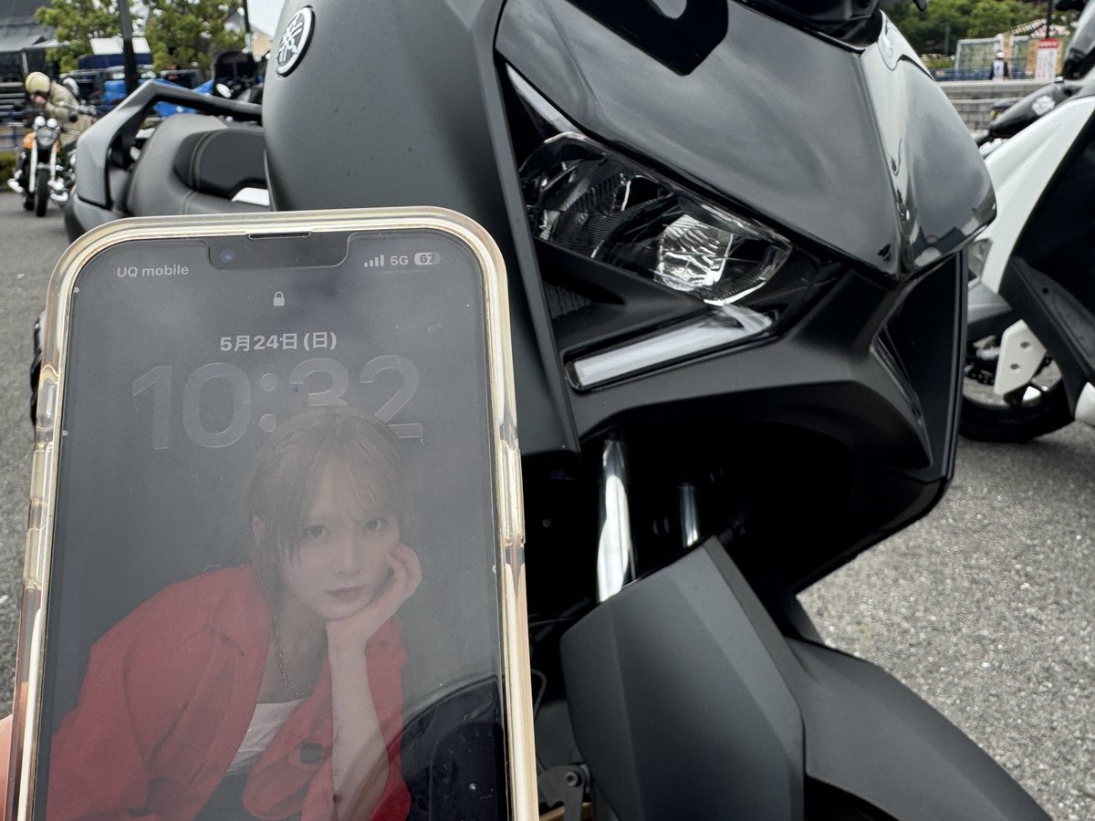 o3yItmt7Jl8KsOR's tweet photo. 朝の散歩💞💞
愛佳が楽しみな事…
幸せな日曜日になりますように☺️
#バイクもアイドルも両方とも好き
#xmax250 
#AKB48
#田口愛佳
#みなとみらい
#赤れんが倉庫 https://t.co/U6Pl6Y5DNx