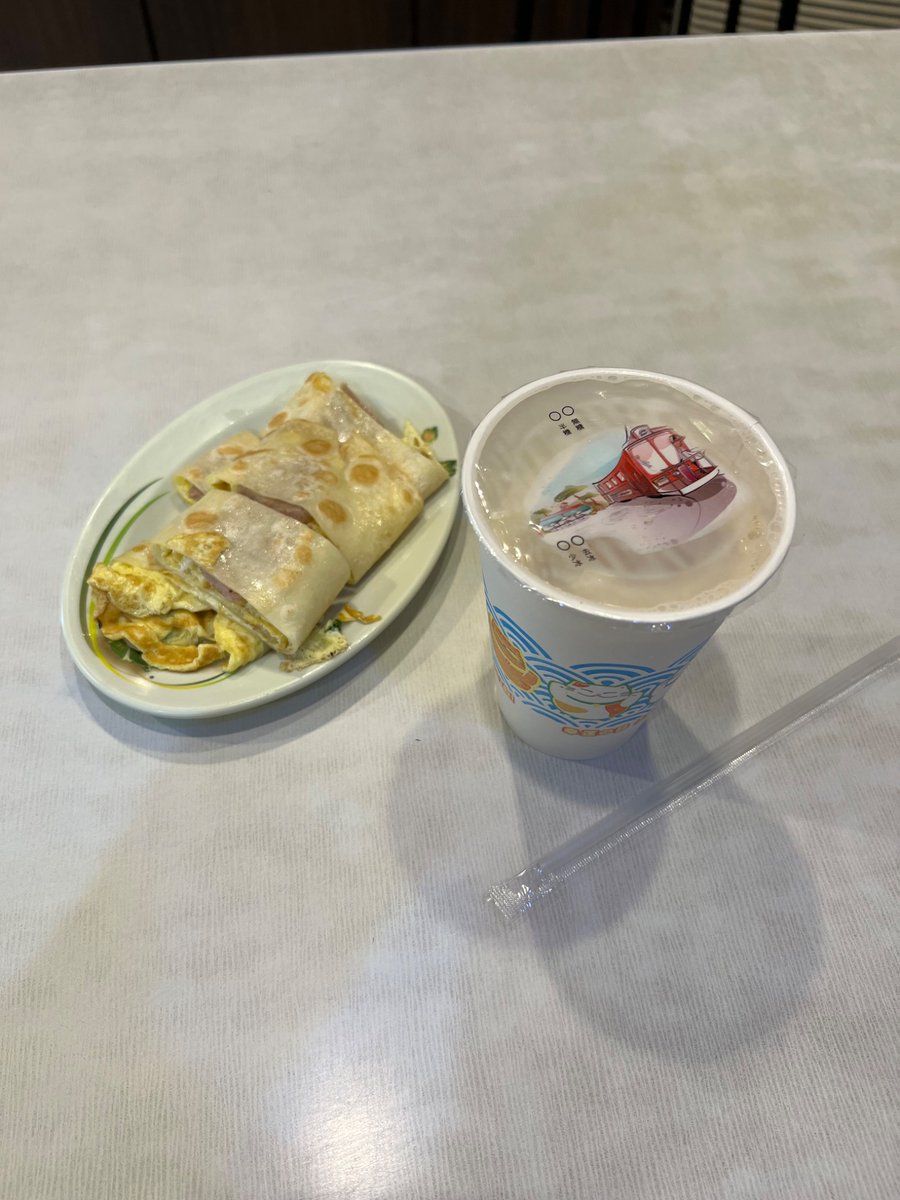 Sum3141204's tweet photo. 為什麼台灣早餐都這麼好吃 https://t.co/cK3PMt5zDY