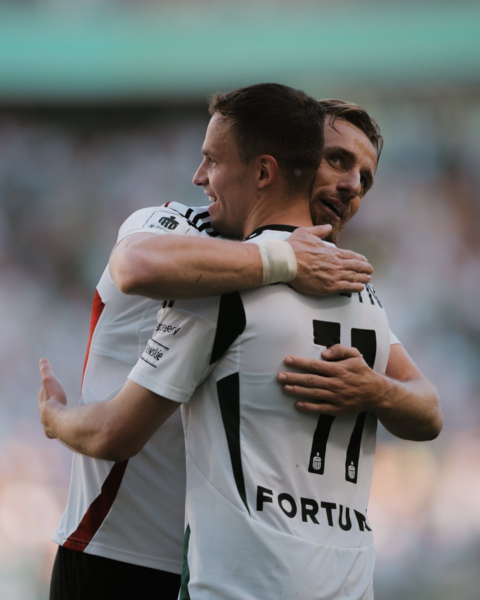 Legia Warszawa tweet media