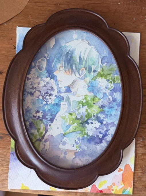 おはようございます 昨日の水彩工程沢山反応ありがとうございました 水彩まとめてるファイル見てたら9年前の絵(晴真) こないだ買ったフレームにぴったりでは...と思ってカラコピしてきました。カラコピ性能上がってる?色めちゃ綺麗に出ました!青は出やすいのかな? 晴真は水彩が似合う
