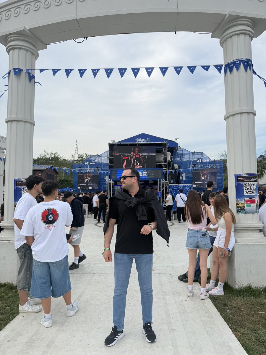 AltsRcp's tweet photo. Bir festival meselesi 🎶🍻 https://t.co/J6nuddlt8C