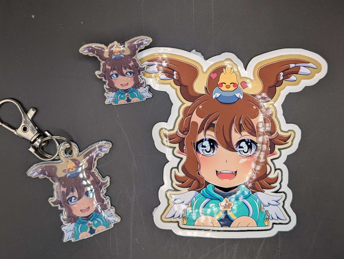 StellarBears's tweet photo. Featuring @AuteruTori in our Vtuber Merch Combo! Each combo comes with 1 Keychain, Pin, and vinyl sticker! Art by @PandaWandaz https://t.co/lzwnkiXOGw https://t.co/RVAeZI7ycF