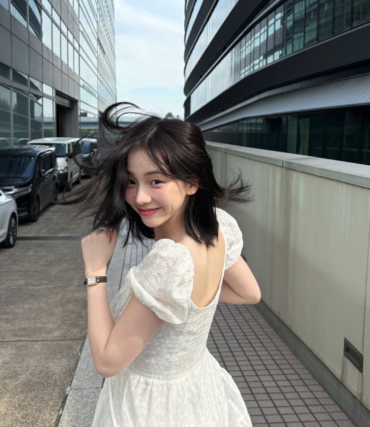 郑, 𝘼𝙜𝙖𝙩𝙝𝙖. tweet media