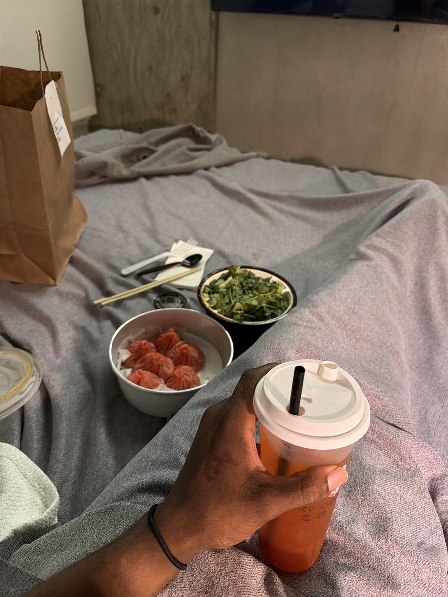 Aye_Extremee's tweet photo. Meanwhile everybody getting sick and butt.. I’m in the hotel room eating soupy dumplings and beef rice noodles #HappyPride 😂🌈 https://t.co/DF4b6493Bt