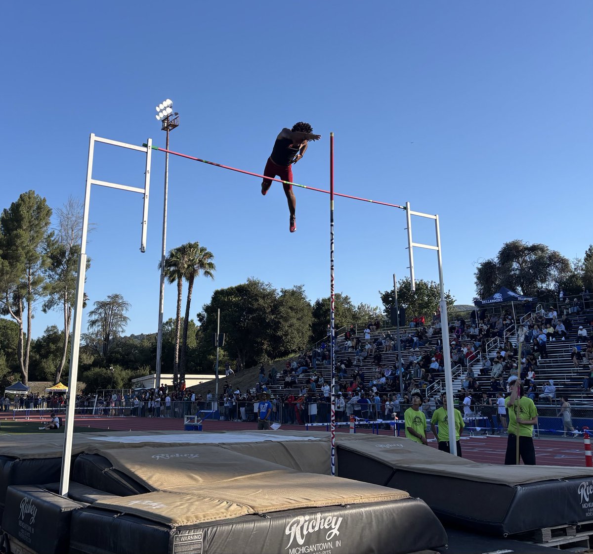 JohnJDevine's tweet photo. Ozzy Godoy clears 13-6 for
Palma in the pole vault at the section finals https://t.co/7kzHPvxzII