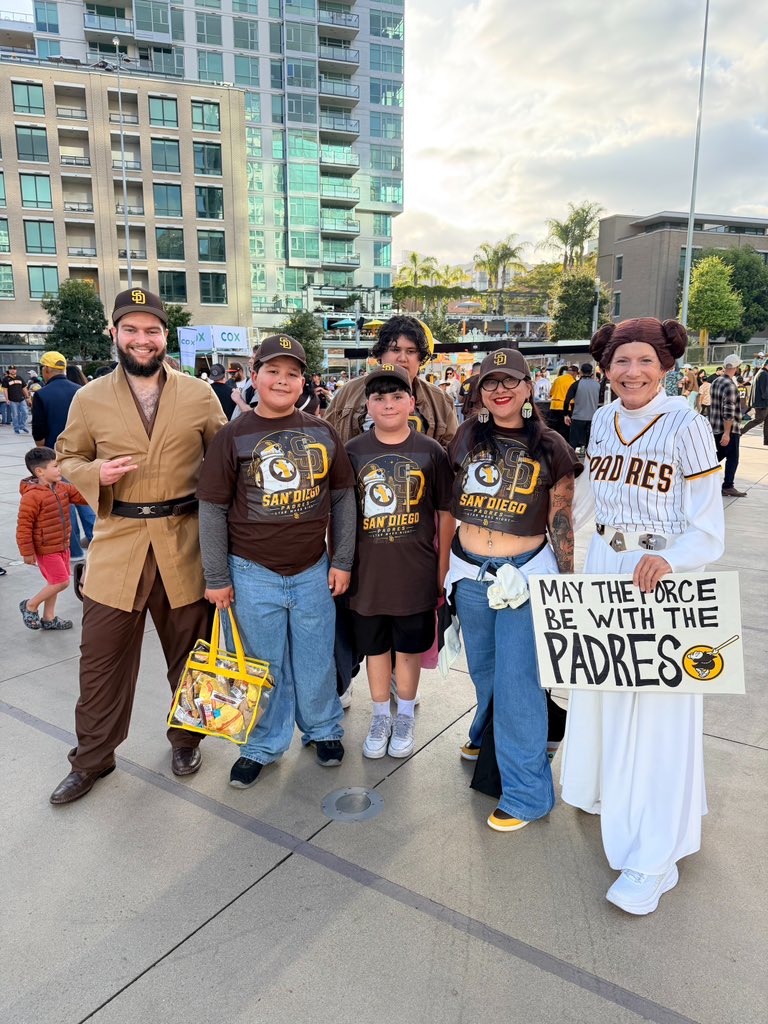 ABrenda's tweet photo. #ForTheFaithful https://t.co/u7FjVMnOn9