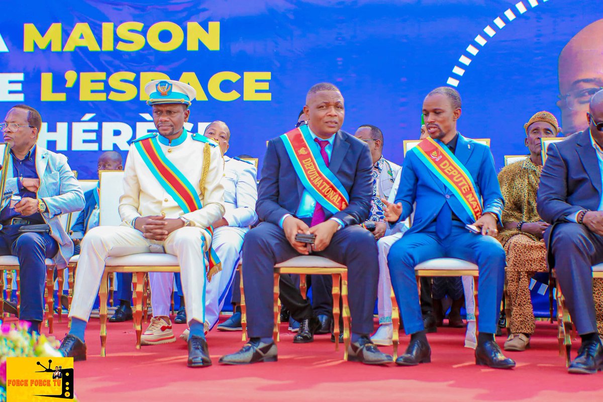 forceforcetv's tweet photo. Modernisation de la Tshangu : L'Honorable @GaborienM Mboma salue la vision du Chef de l'État lors de l'inauguration de la Maison communale de N'djili.

@BillyKambale1 
@MichelMoto1 
@mayobaudouin1 
@HamidaKamerhe 
@VitalKamerhe1 
@BojiAime https://t.co/4p5YKm89WY