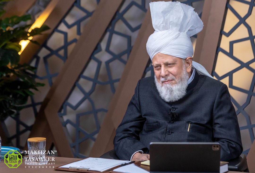 nematsrb's tweet photo. “The path to lasting peace begins when nations abandon greed and adopt fairness for all humanity.”
#KhilafatForPeace https://t.co/GvoKXFkeF1
