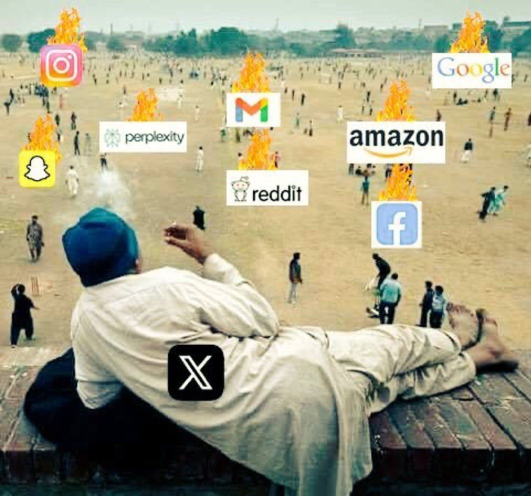 stockjackvms's tweet photo. "While they burn
We chill on X
The future isn't coming... it's already here.
Write this down #X #Twitter #PlatformOfTheFuture" https://t.co/kNTnLZ4JPC