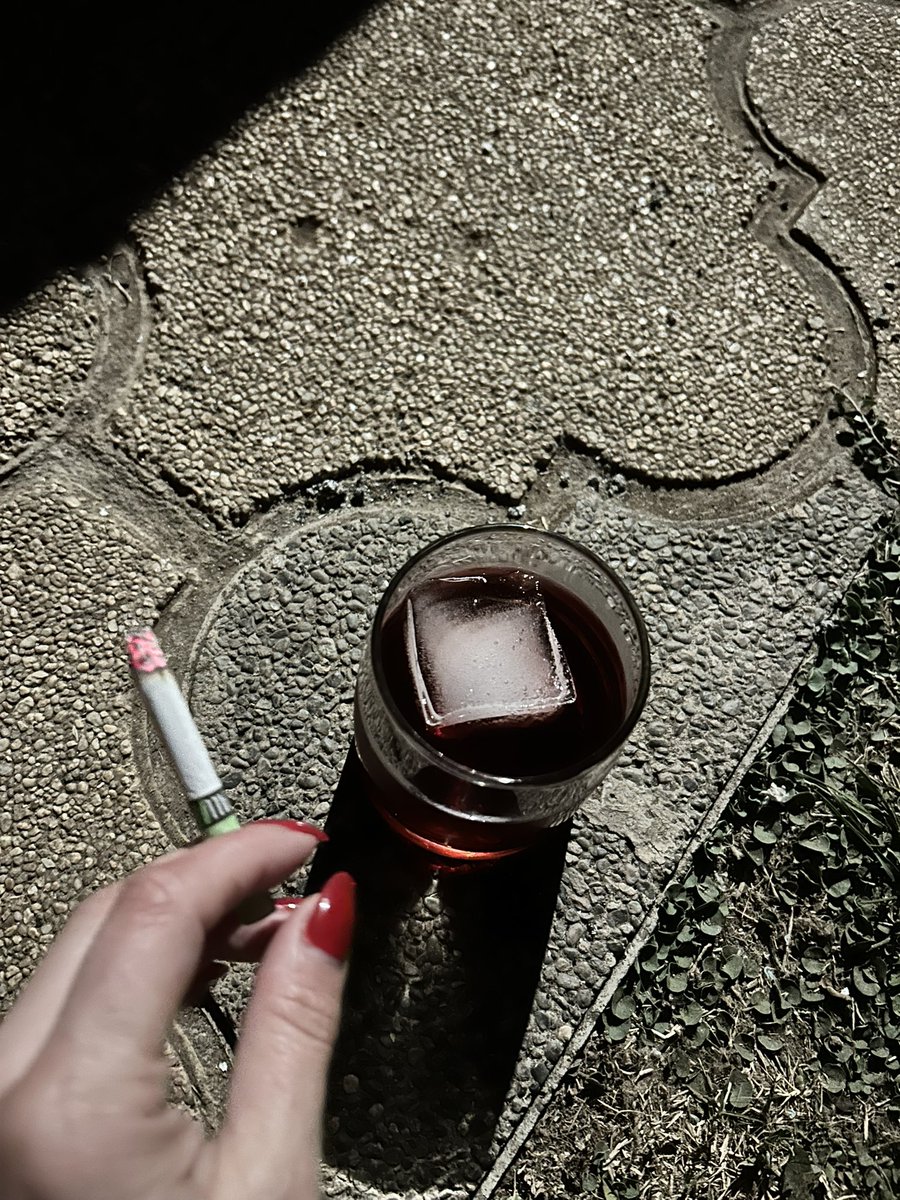 𝔐𝔞𝔲𝔯𝔢𝔢𝔫 tweet media