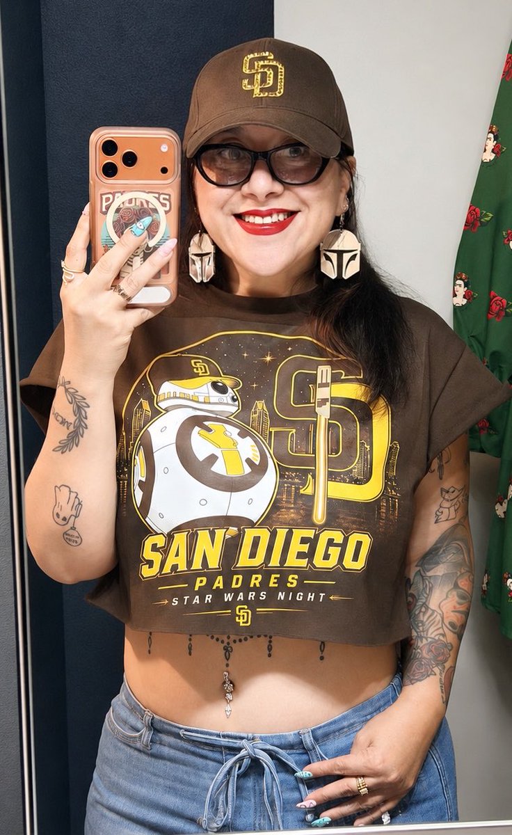 ABrenda's tweet photo. #ForTheFaithful @Padres @LosPadres https://t.co/T9V6bu1Ffv