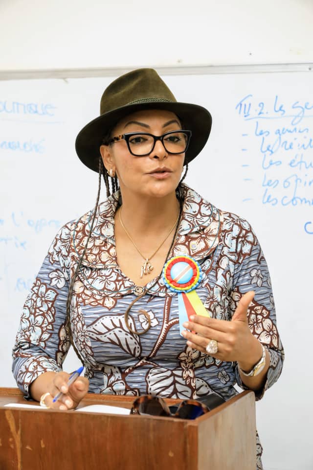EdouinManda's tweet photo. Au cours de sa énième visite ce jour à l’Université Nouveaux Horizons #UNH, devant les étudiants, @benatarchilufya a eu l’honneur d’animer une session de formation consacrée au leadership.
Elle a également présenté un compte rendu de sa mission à #KICO, partageant son expérience ainsi que les principales leçons tirées de cette visite.
Ce fut une belle opportunité d’échanges avec une jeunesse ambitieuse, engagée et tournée vers l’avenir.
Qu'on se le dise !