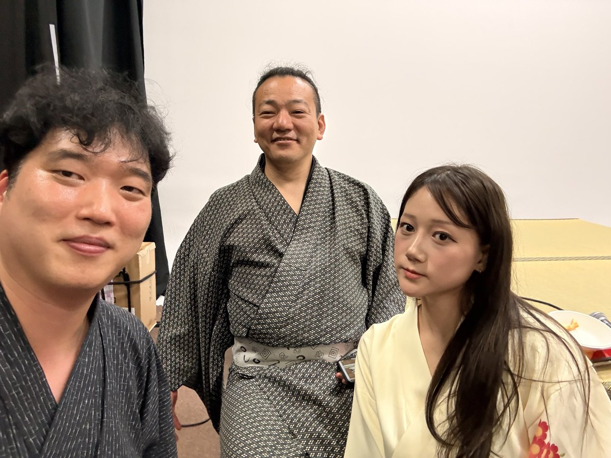 shibari_AKA's tweet photo. 去年のオープニングに続き、今回が2回目の縄文出演でした。

このような貴重な機会をくださったHajime Kinoko先生、本当にありがとうございました。

たくさんの方が去年のパフォーマンスまで覚えていてくださり、本当に嬉しく、感謝の気持ちでいっぱいです。

先生やWAKAさん、そして他のリガーの皆さんのパフォーマンスを見て、それぞれが持つ個性や表現の色に深く感動しました。
同時に、「自分はまだまだだな」と強く感じ、とても大きなモチベーションにもなりました。

先生からフィードバックをいただいた時は少し恥ずかしかったですが、これもまた自分の成長につながる大切な糧になると思っています。

昨年に続き、今年もパートナーとして一緒に舞台に立ち、パフォーマンスを支えてくれたMihoさんにも心から感謝しています。

素敵な写真を撮ってくださったHIKOさんにも心より感謝しております。

今日もオープニングから観に行く予定です。
出演者の皆さま、本日もどうぞよろしくお願いいたします。

@hajime_shibari 
@Miho_pping 
@hiko_1005_