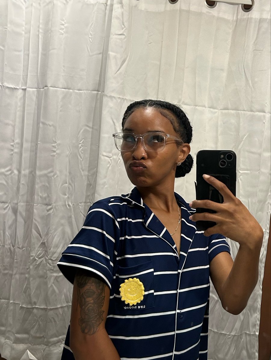 lakirashanae's tweet photo. y’all been ok today ? https://t.co/EEzO2l9Tr9