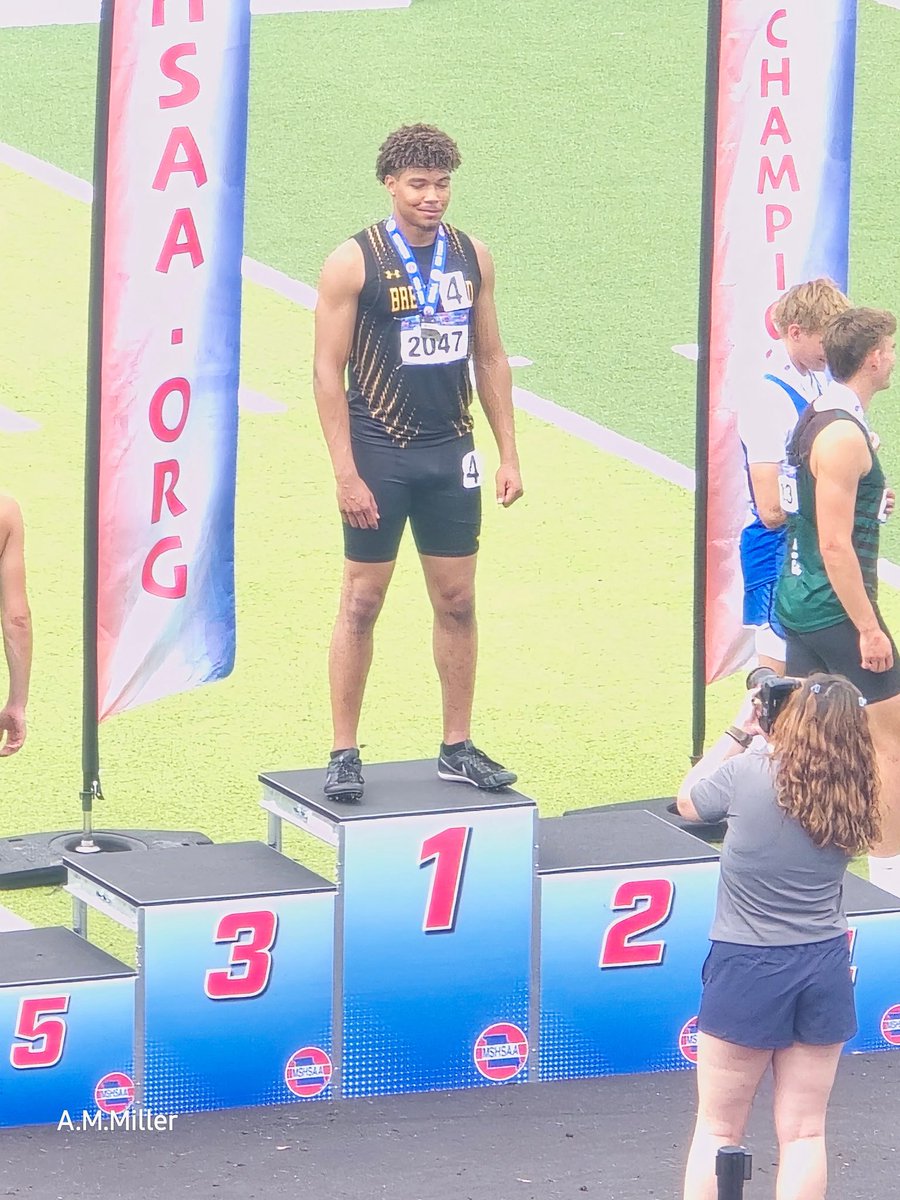 DemeteriusT_Jr's tweet photo. THE FINAL TRACK MEET ☑️
State 2026 
110M Hurdles (14.69)🥇
300M Hurdles (37.97)🥇
Long Jump (6.86)🥇
Team Overall 🥈
@BCFootball @BostonCollegeSI @GSV_STL @MetroSportsSTL @JPRockMO https://t.co/EJrXDinpMw