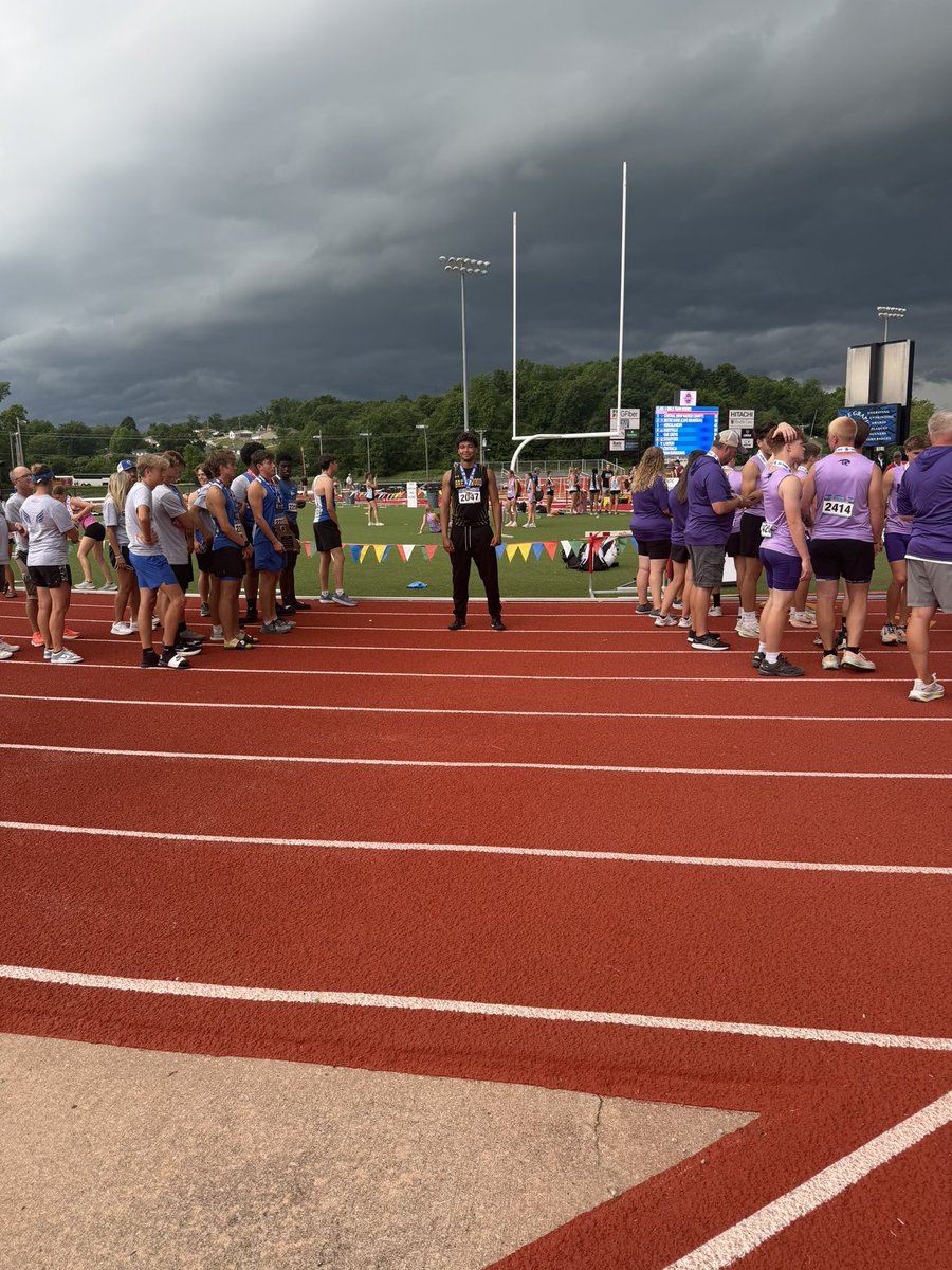 DemeteriusT_Jr's tweet photo. THE FINAL TRACK MEET ☑️
State 2026 
110M Hurdles (14.69)🥇
300M Hurdles (37.97)🥇
Long Jump (6.86)🥇
Team Overall 🥈
@BCFootball @BostonCollegeSI @GSV_STL @MetroSportsSTL @JPRockMO https://t.co/EJrXDinpMw