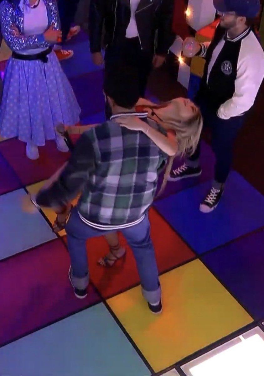 andidifb's tweet photo. A Alejo nada más le faltó besarse a Shaira en esta temporada JAJAJAJAJAJA, no perdona NADA #LaCasaDeLosFamososCol3 #LaCasaDeLosFamososCol https://t.co/XBn3kz0WS1