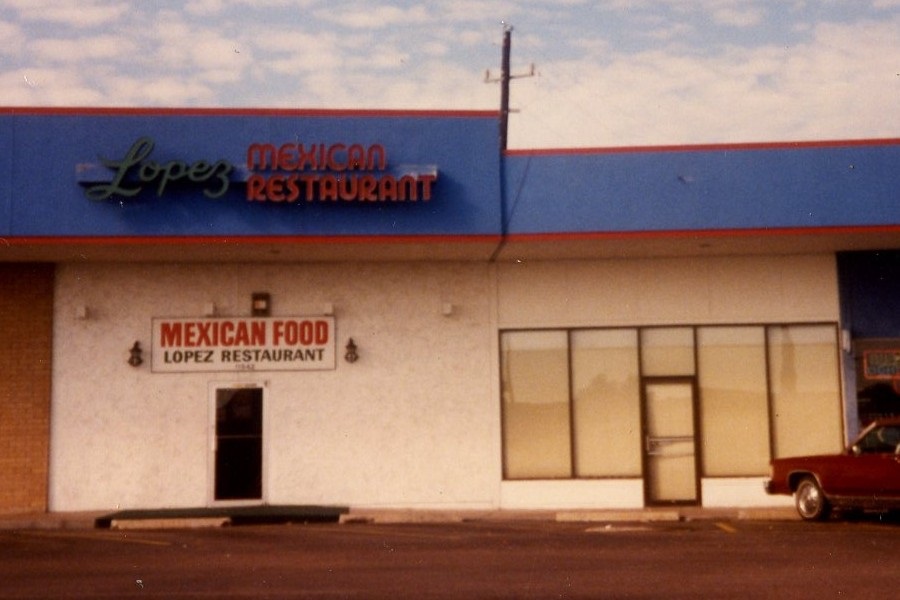 lopezmexrest's tweet photo. We are counting down to our 48th anniversary and we're thinking about all the wonderful times we’ve had. Time flies when you’re having fun! What’s your favorite Lopez memory?🤔#Lopez48 #VivaLopez https://t.co/mlJ3HyBmKK