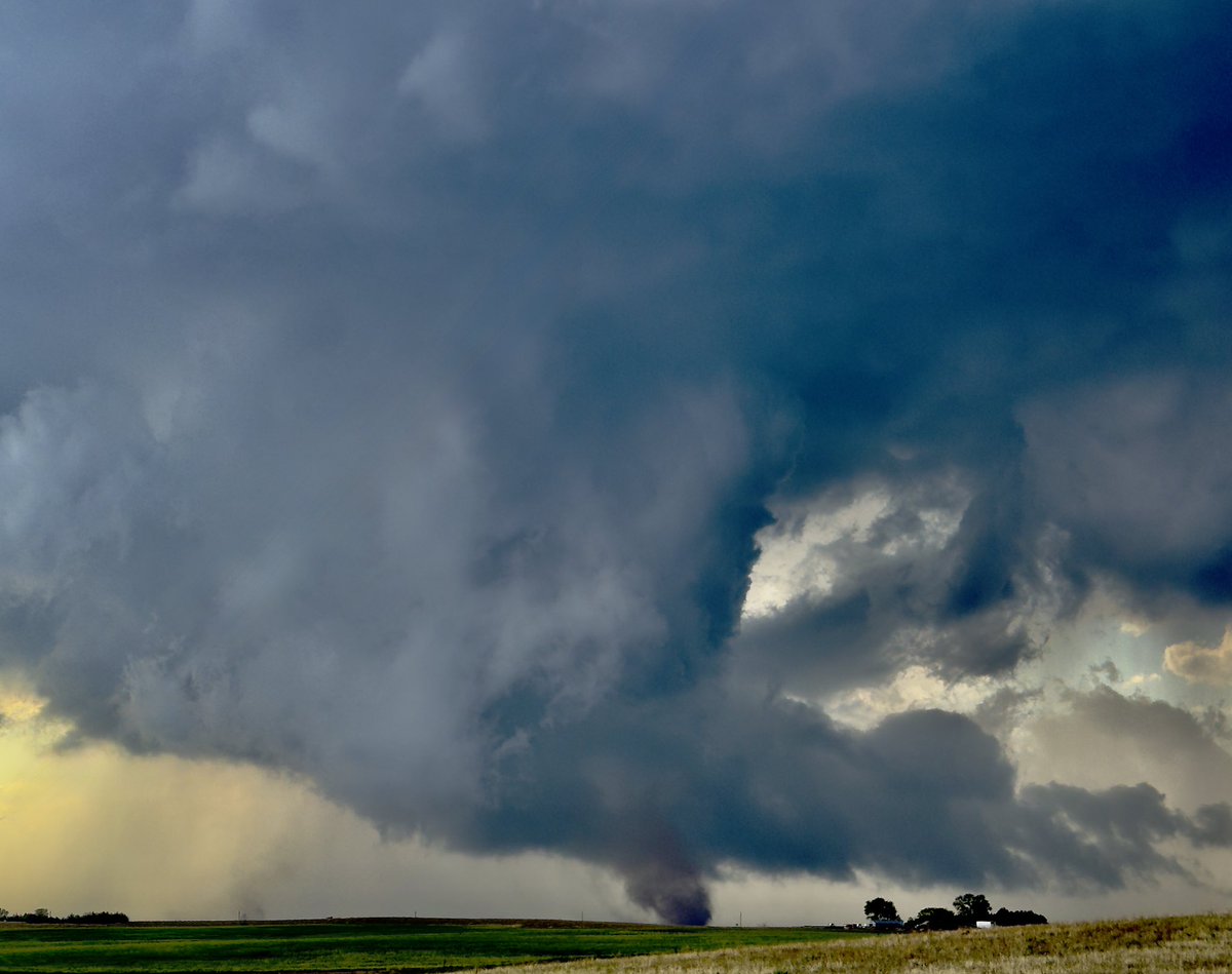 my__apocalypse's tweet photo. one year ago in northeastern Colorado https://t.co/Jwr4vA64jV