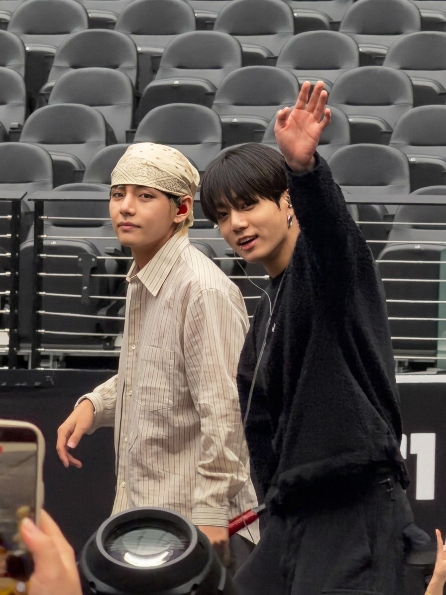 ttaekim ✿ | ⊙⊝⊜ VERÁ A BTS tweet media