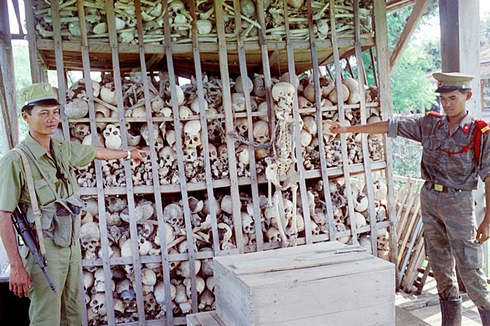 iambryans_'s tweet photo. @BorSamkh @TheMaskOfElon Everywhere in the world has internal conflicts. Can't you understand that? It's different from Cambodia, where millions were massacred. https://t.co/7YUxrtK6dH
