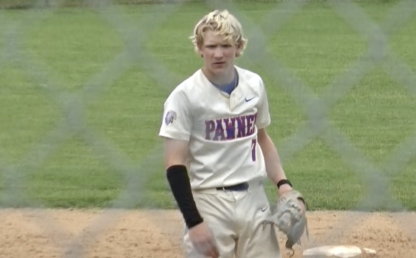 Channel1450com's tweet photo. Last spring both of these teams played at state in Champaign - Ottawa Marquette won the 1A state title while Pawnee won 3rd place.

They played today and Gavin Greer and the Indians handed the defending state champions just their 3rd loss of the season
https://t.co/vim1KNzrYG https://t.co/I7d6rczAcr