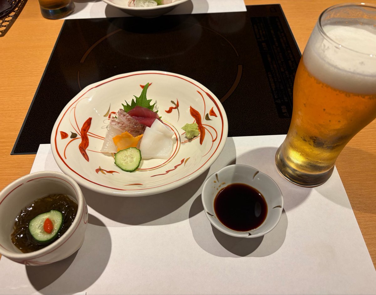 AznableTin's tweet photo. もーにん

会社からもらった汚職事件でねーちゃんと

腹パンです https://t.co/usQOCzegtx
