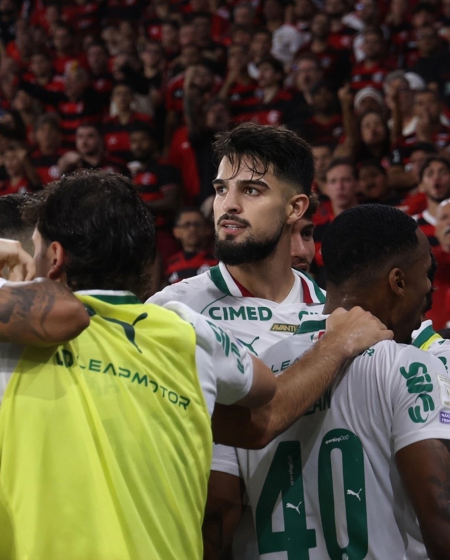 adsonn's tweet photo. @Palmeiras Porco in Rio https://t.co/q0RCqqgtcu