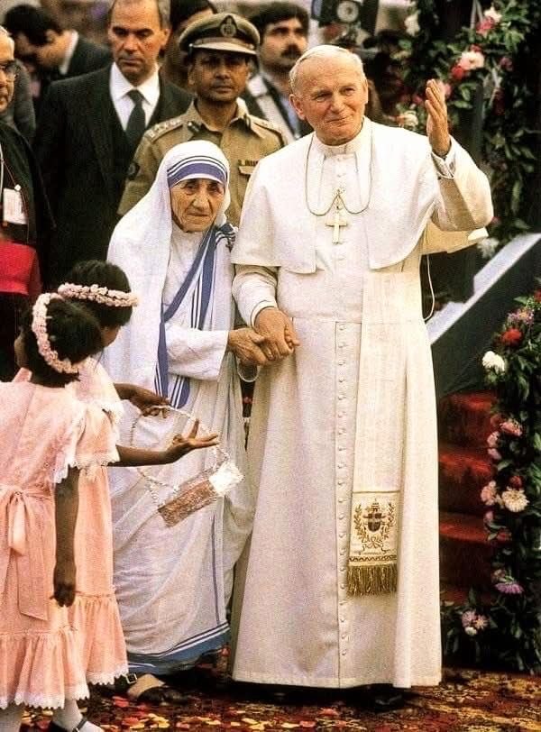 CatholicQuote12's tweet photo. Saint Pope John Paul ll and Saint Mother Teresa.. https://t.co/1QtHQQn0eo