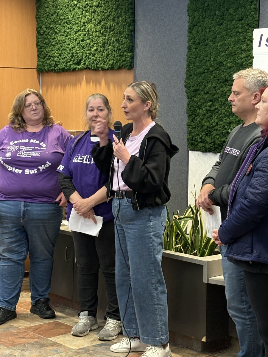 OFLabour's tweet photo. President Laura Walton joined education workers from @cupelocal4222 , @cupe4186  and @Cupe7575 for their Purple Wave rally.
For years, governments have underfunded our public education system, placing added pressure to education workers to make do with less while delivering the best possible outcomes for students, their families and communities.
These workers showed their fight spirit in 2022 and are prepared to take to the streets again to ensure their students and schools receive the funding and services they need.